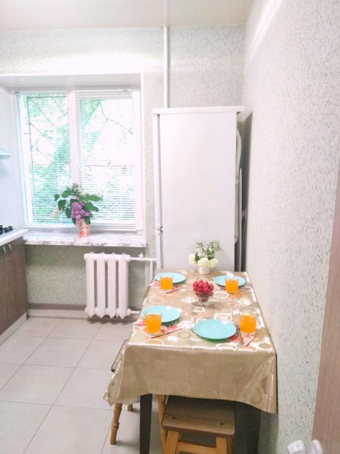 Светлые апартаменты в 100м от Софиевского парка Умань Экстерьер фото